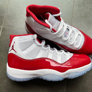 Jordan Retro 11 “Cherry”