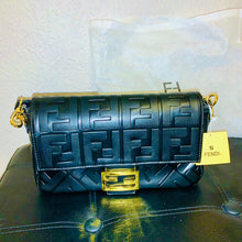 Load image into Gallery viewer, Fendi Baguette Leather Bag